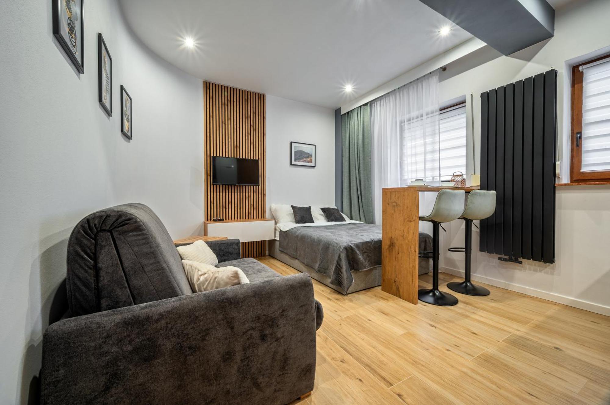 Karkonoski Kamyczek Apartment *